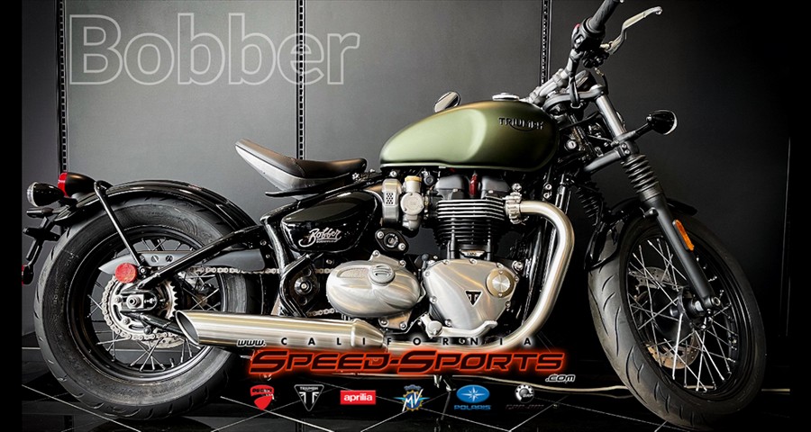 2020 Triumph Bonneville Bobber (Two-Tone)