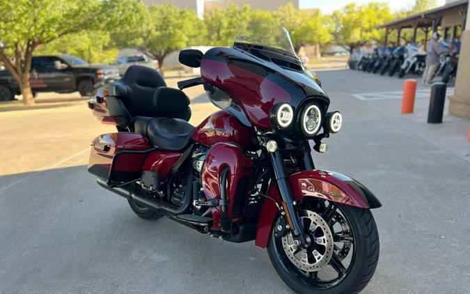 2021 Harley-Davidson® Ultra Limited Billiard Red/Vivid Black — Black Finish