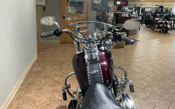 2005 Harley-Davidson®FLSTCI Heritage Softail® Classic Black Cherry