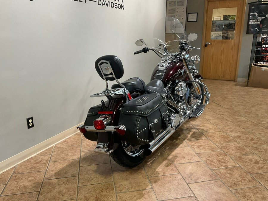 2005 Harley-Davidson®FLSTCI Heritage Softail® Classic Black Cherry