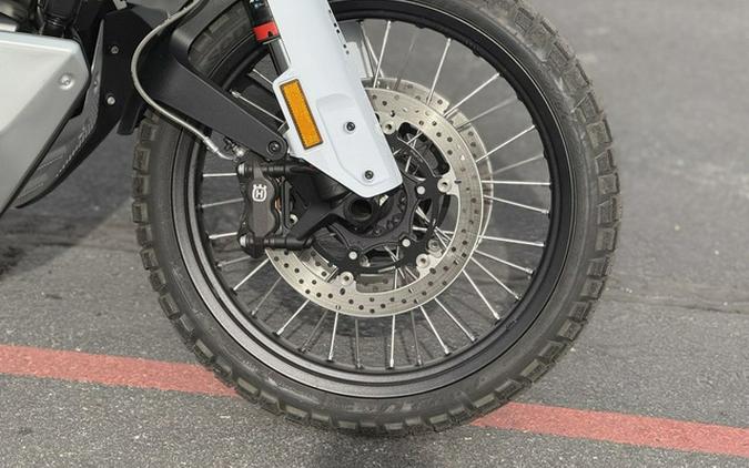 2023 Husqvarna Norden 901