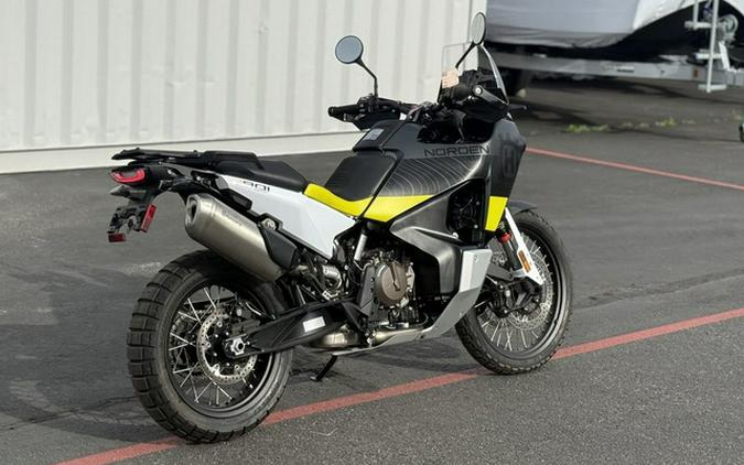 2023 Husqvarna Norden 901