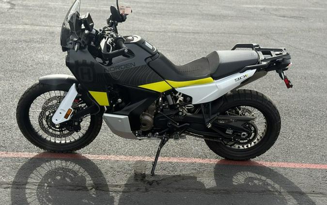 2023 Husqvarna Norden 901