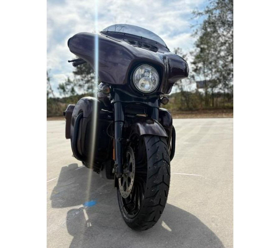 2018 Harley-Davidson® FLHXS - Street Glide® Special