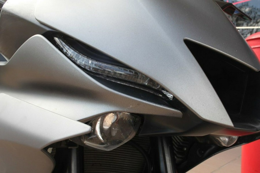 2019 Yamaha YZF-R6 R6