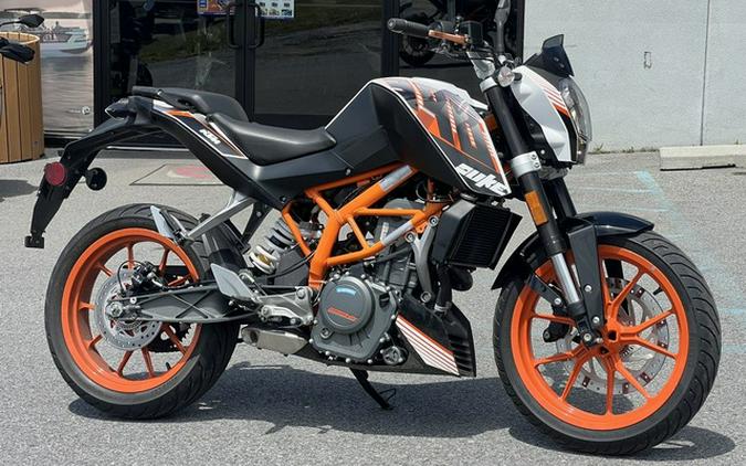 2016 KTM Duke 390