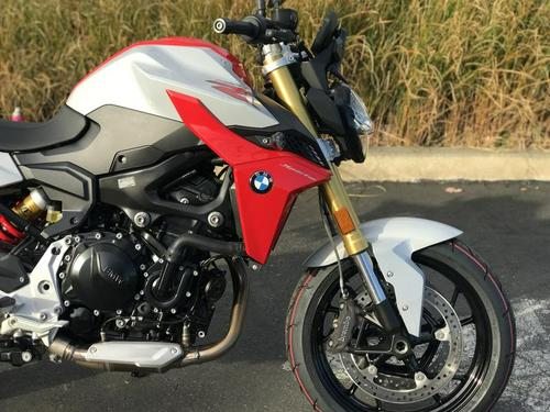 2020 BMW F 900 R Review (15 Fast Facts)