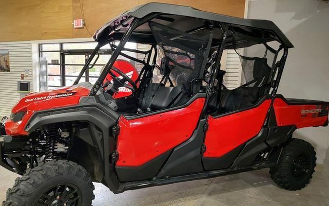 2023 Honda Pioneer 1000-6 Deluxe Crew