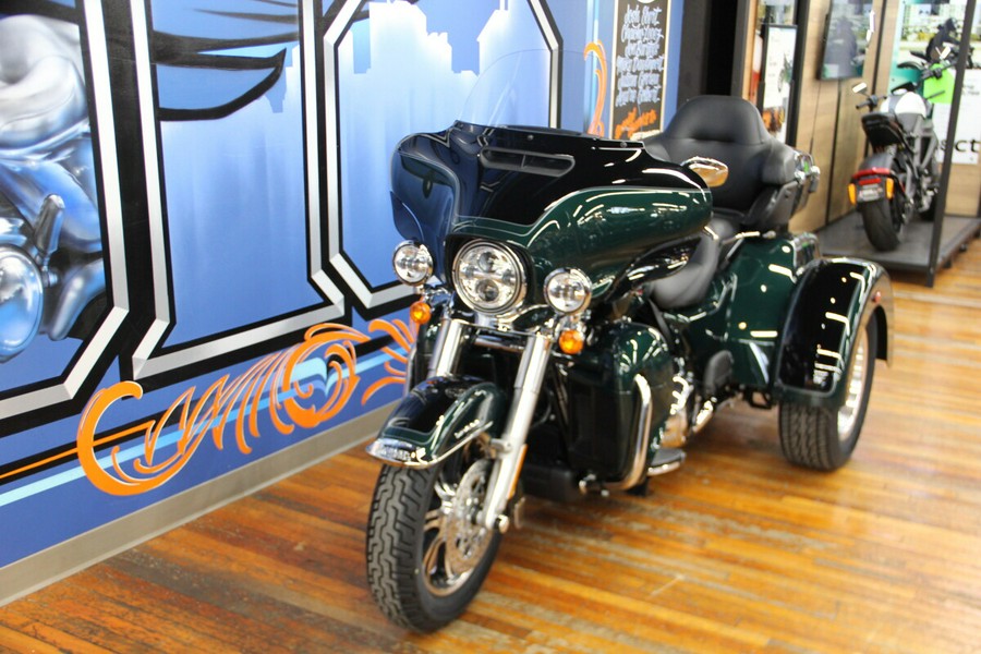 2024 Harley-Davidson Tri Glide Ultra Alpine Green / Vivid Black