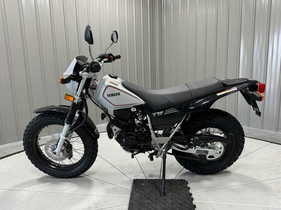 2025 Yamaha TW200