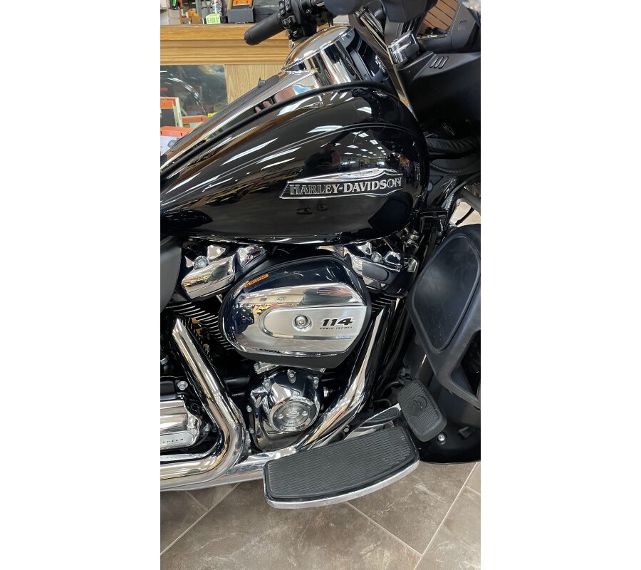 2020 Harley-Davidson Tri Glide Ultra Vivid Black