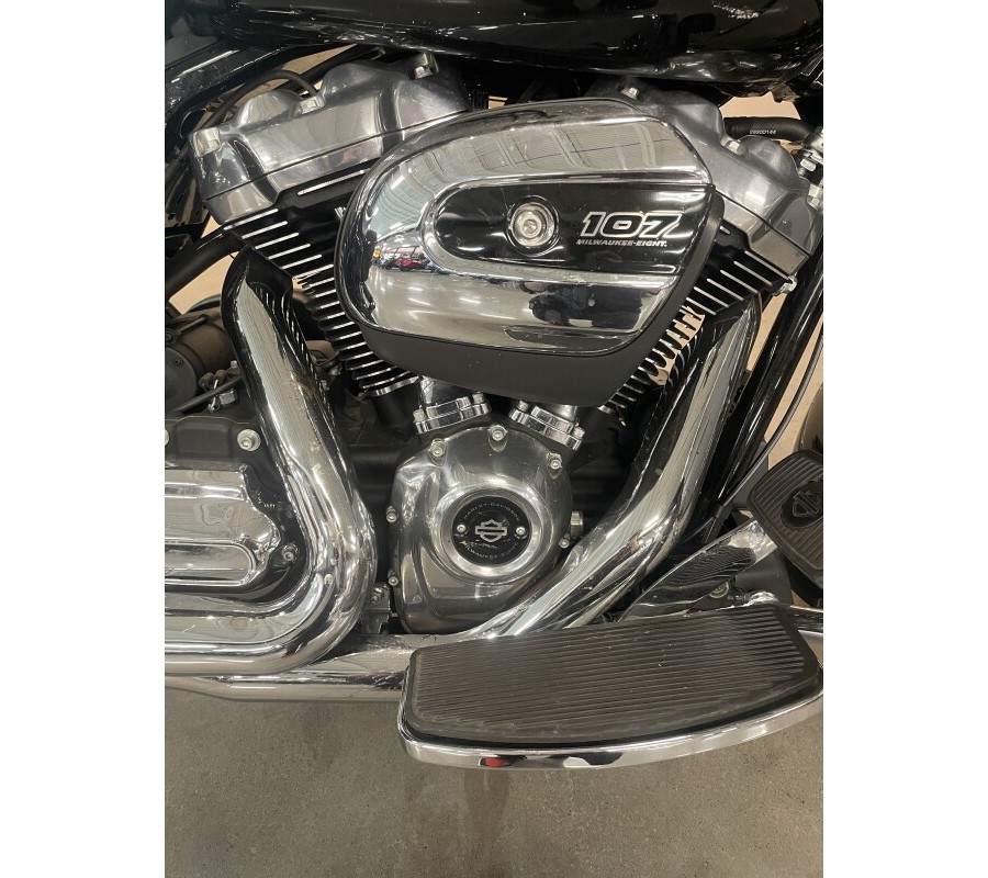 2019 Harley-Davidson® Electra Glide® Standard Vivid Black