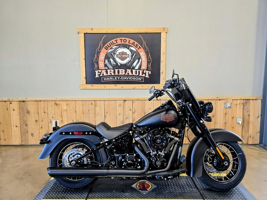 2026 Harley-Davidson® FLHD - Deadwood™