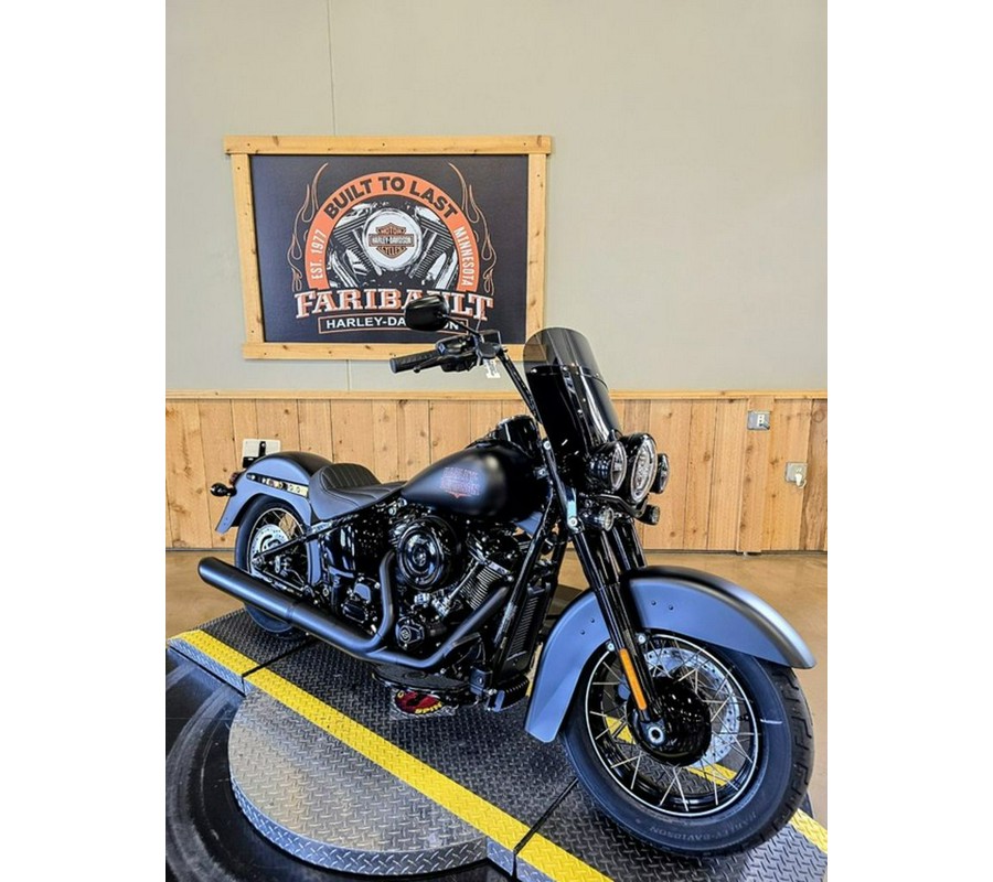 2026 Harley-Davidson® FLHD - Deadwood™