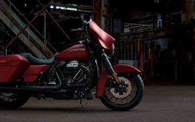 FLHXS 2019 Street Glide Special