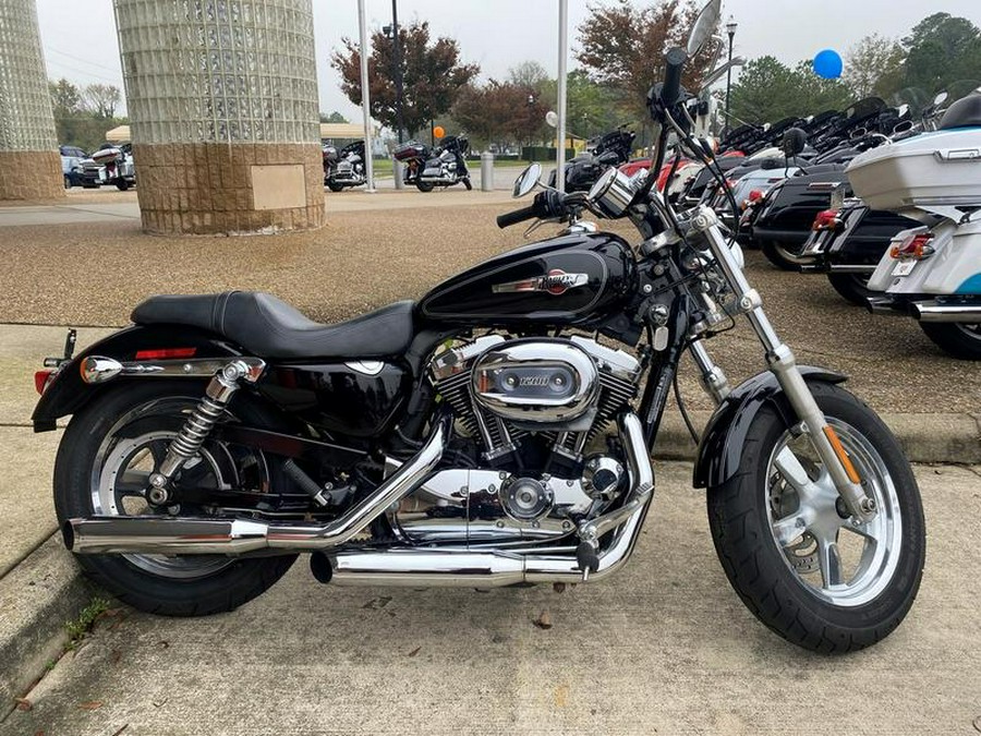 2011 Harley-Davidson® XL1200C - Sportster® 1200 Custom