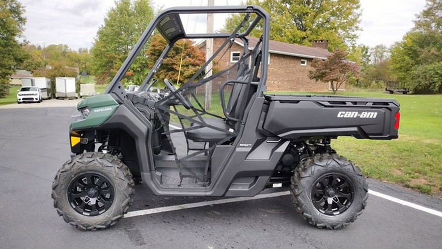 2024 Can-Am Defender HD7