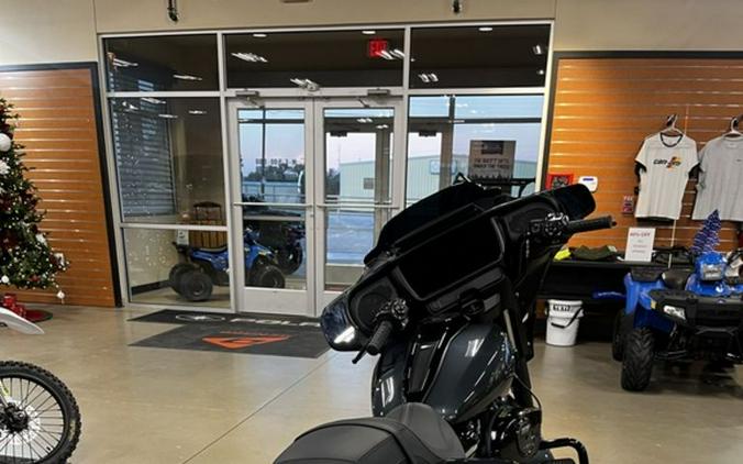 2025 Harley-Davidson Street Glide® Base