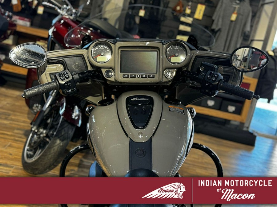 2023 Indian Motorcycle® Chieftain® Dark Horse®