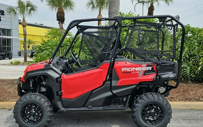 2024 Honda Pioneer 1000-5 Deluxe