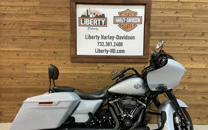 2023 Harley-Davidson® Road Glide® Special Atlas Silver Metallic - Black Finish FLTRXS