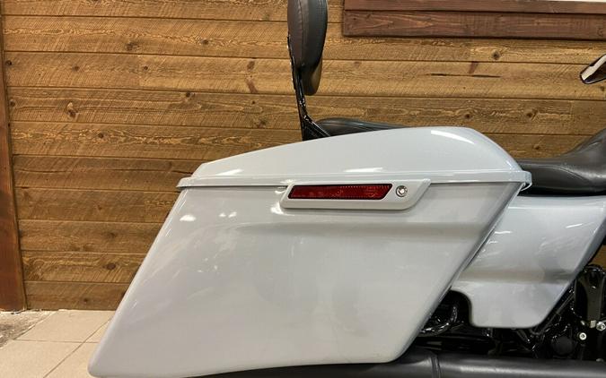 2023 Harley-Davidson® Road Glide® Special Atlas Silver Metallic - Black Finish FLTRXS