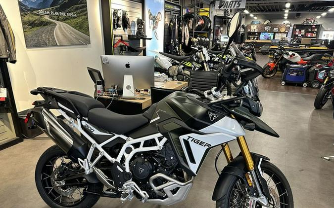 2025 Triumph Tiger 900 Rally Pro Matte Khaki Green Matte Phan