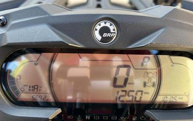 2023 Can-Am Outlander MAX XT-P 1000R