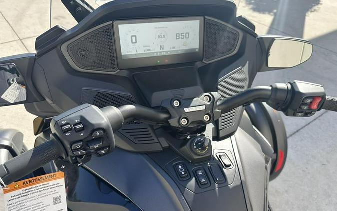 2026 Can-Am® Spyder RT Limited Dark