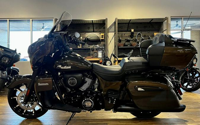 2023 Indian Motorcycle® Roadmaster® Dark Horse®