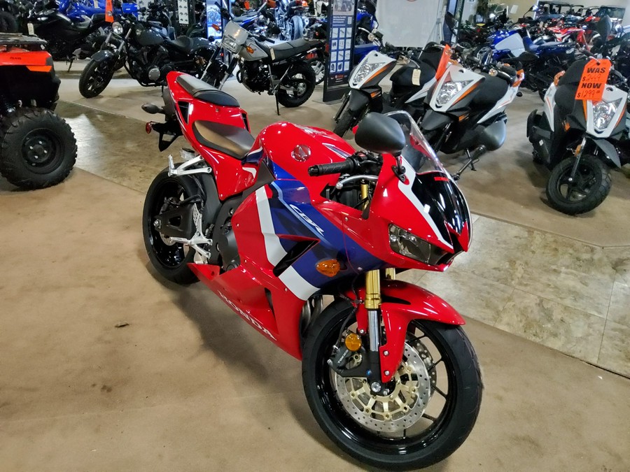 2024 Honda CBR600RR Base