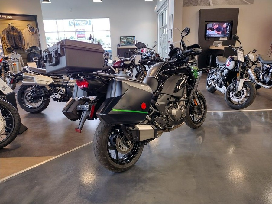 2022 Kawasaki Versys® 1000 SE LT+