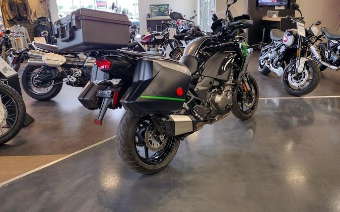 2022 Kawasaki Versys® 1000 SE LT+