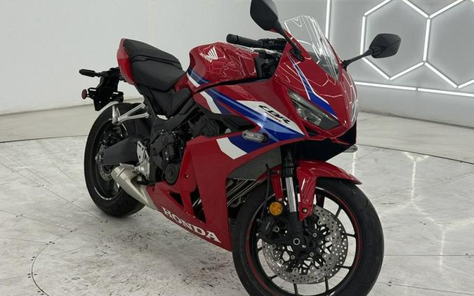 2026 Honda CBR650R E-Clutch
