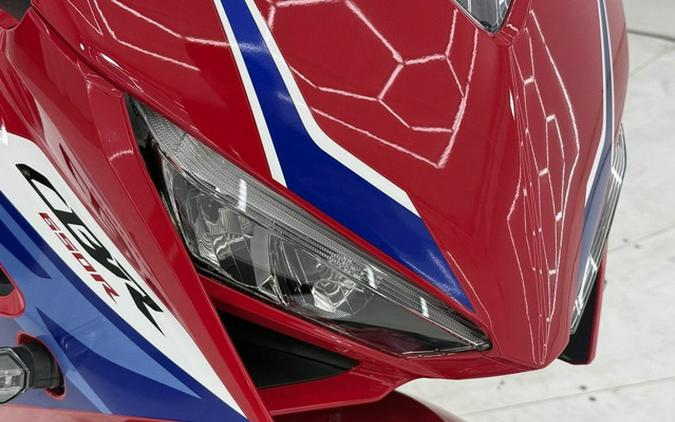 2026 Honda CBR650R E-Clutch