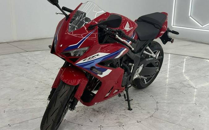 2026 Honda CBR650R E-Clutch