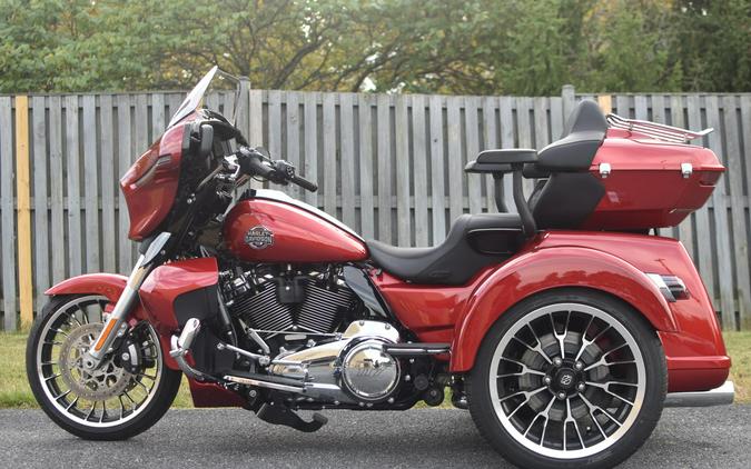 2026 Harley-Davidson Street Glide 3 Limited Brilliant Red Chrome Trim