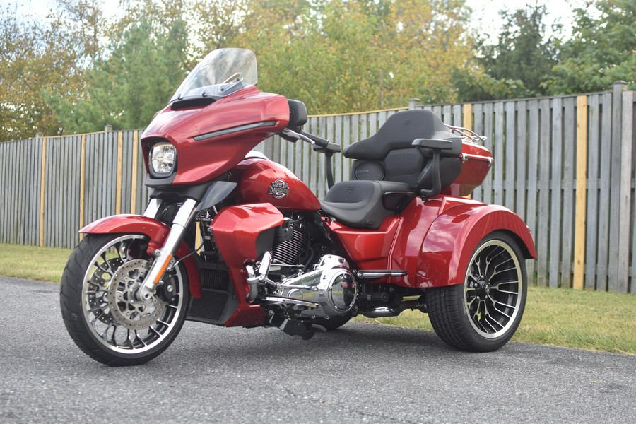 2026 Harley-Davidson Street Glide 3 Limited Brilliant Red Chrome Trim