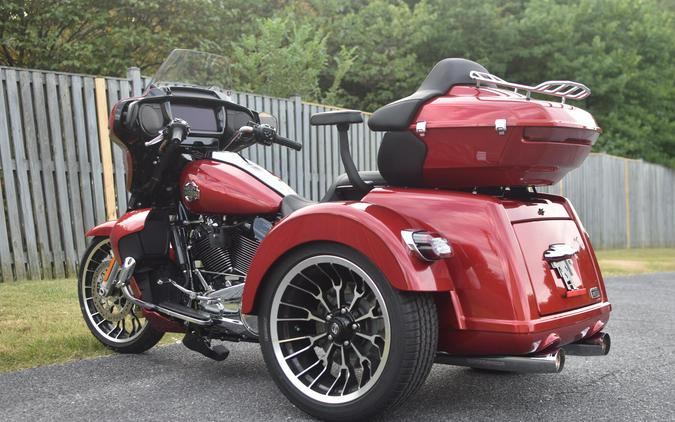 2026 Harley-Davidson Street Glide 3 Limited Brilliant Red Chrome Trim