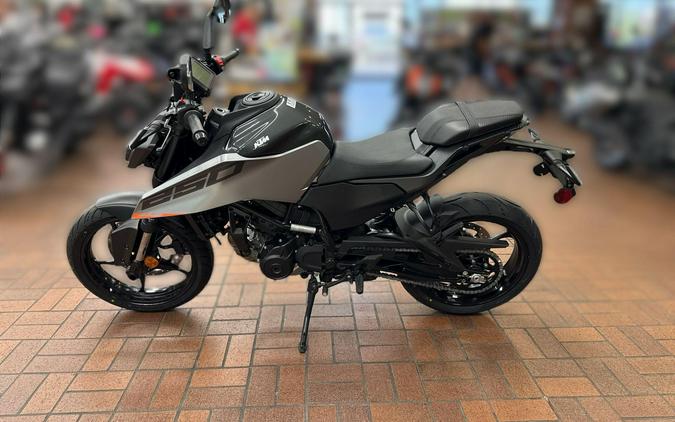 2026 KTM 250 DUKE