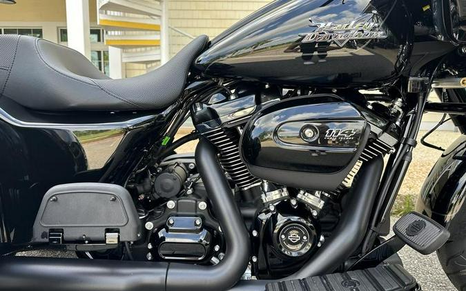 2023 Harley-Davidson® FLTRT - Road Glide® 3