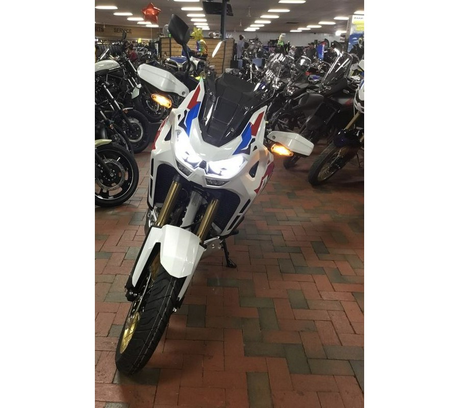 2025 Honda® Africa Twin Adventure Sports ES