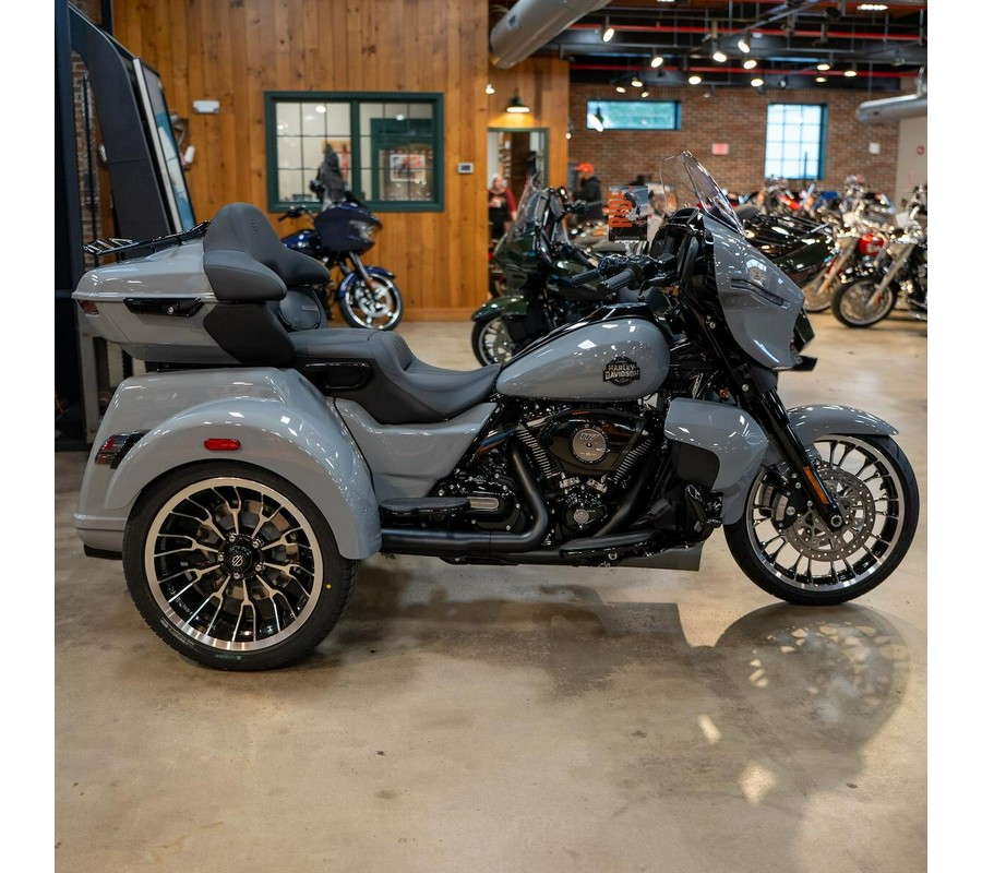Harley-Davidson® Street Glide 3 Limited 2026 FLHLT 34702036 DRK BILIARD GRY