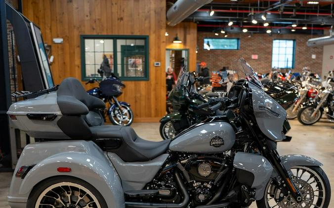 Harley-Davidson® Street Glide 3 Limited 2026 FLHLT 34702036 DRK BILIARD GRY