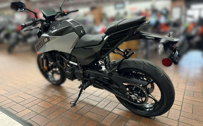 2026 KTM 250 DUKE