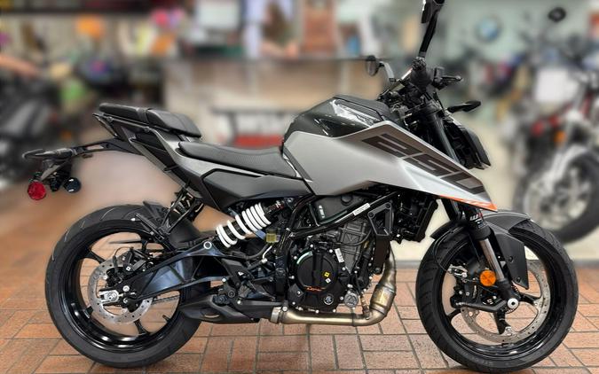 2026 KTM 250 DUKE