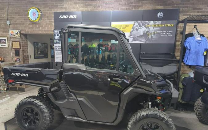 2026 Can-Am® Defender XT CAB HD11 With 10.25 in.display