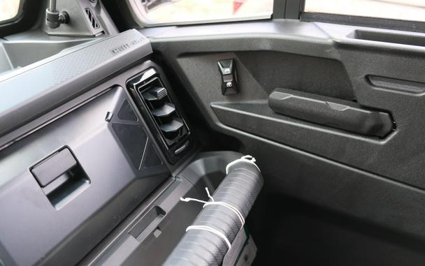 2026 CAN-AM DEFENDER MAX LIMITED CAB HD11