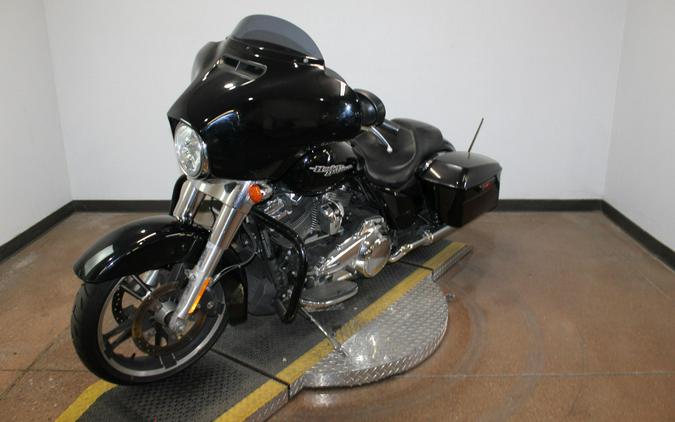 2019 Harley-Davidson® Street Glide® BLACK