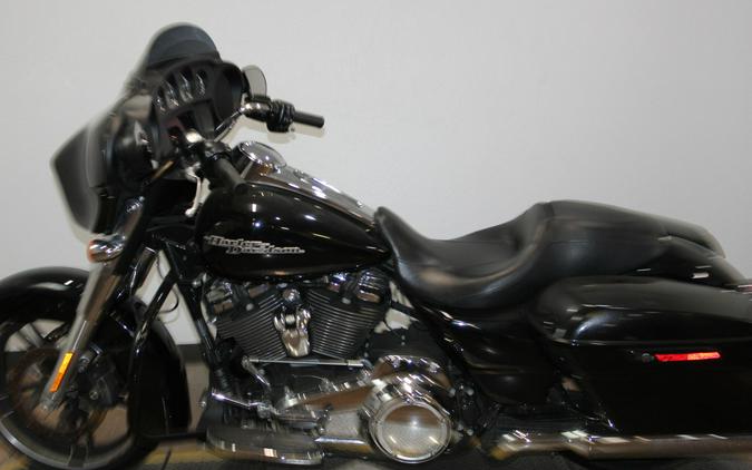 2019 Harley-Davidson® Street Glide® BLACK